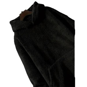 Sweat à capuche ample et élégant en coton, idéal pour le streetwear, la superposition et les voyages - Product Image 4