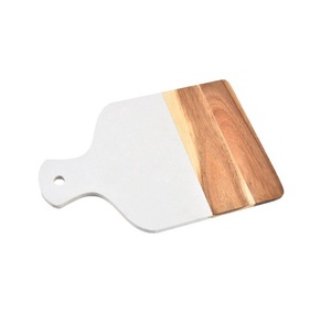 Planche à découper en bois de forme rectangulaire avec poignée pour couper les légumes et la viande, bloc de cuisine fait main - Product Image 1