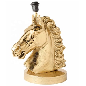 Lámpara de Mesa de Aluminio con Cabeza de Caballo Eléctrica de Alta Calidad, Diseño Moderno, Acabado Dorado, Iluminación Decorativa para Sala de Estar - Product Image 3