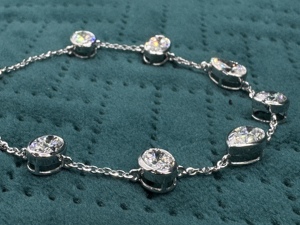 Magnífica Pulsera de Diamantes Cultivados en Laboratorio de 6.23 CT, Corte Oval, Pera y Redondo, en Oro Blanco de 14K para Mujer - Product Image 4