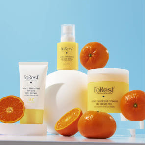 Green Finger Forest 15 Gyultamin Vita Toning Serum 50ml Crème Solaire Tonifiante 50ml Gel Sérum Pad 75 Feuilles Kit de Soins de la Peau - Product Image 1