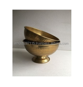 Magnifique bol de service en laiton fabriqué à la main, idéal pour les décorations de buffet élégantes Cuisine indienne et repas de mariage - Product Image 6