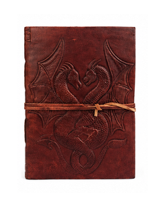 Diario de Cuero con Diseño de Corazón de Dragones Gemelos, Hecho a Mano, Estilo Antiguo, con Cordón de Cuero - Product Image 1
