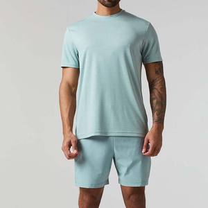 Conjunto de Camiseta y Pantalones Cortos de Algodón Tejido para Hombre, Estilo Casual, Personalizable (OEM), Transpirable, de Alta Calidad, para Gimnasio, Venta al Por Mayor, para Uso en Verano - Product Image 1