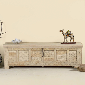 Mesa de Centro Moderna para Sala de Estar, Estilo Caja de Madera de Mango, con Paneles Tallados a Mano, Acabado Natural Lijado con Arena - Product Image 2