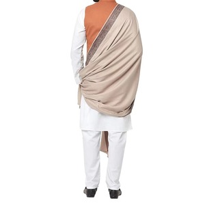 Chal Árabe Clásico para Hombre, Invierno, Suave, Tipo Lana de Cachemira, con Borlas Tradicionales, Elegante para Usar sobre Thobe - Product Image 6