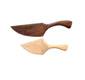 Cuchara para servir pasteles de madera natural, 2 piezas, forma triangular, para uso en su vajilla doméstica. - Product Image 2