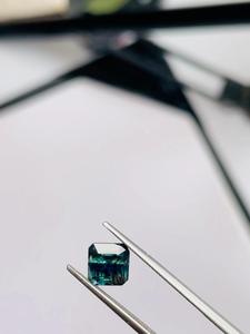 Zafiro Azul Profundo Natural Certificado por IGI, Corte Esmeralda Cuadrado, Sin Calentar, Sin Tratar, 1.53 CTS, Gema Premium de Colección - Product Image 6