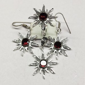 Conjunto de Joyería Sunburst con Granate Rojo, Plata de Ley 925, Pendientes Hechos a Mano con Piedras Preciosas, Elegante Regalo para Mujer - Product Image 5