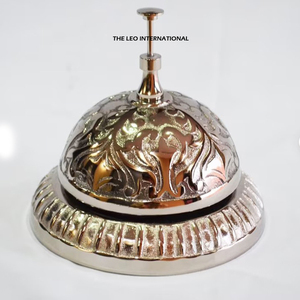 Cloche de table artisanale en laiton massif, gravure décorative, logo personnalisé pour hôtels de luxe, hôtellerie, fournisseurs en gros - Product Image 6