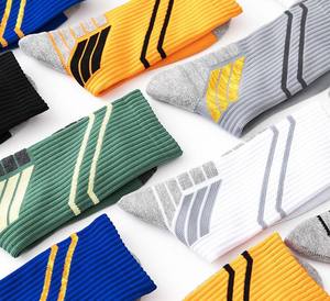 Chaussettes de sport montantes pour hommes S-SHAPER, antidérapantes, anti-humidité, en polyester/nylon/spandex tricoté, anti-bactériennes - Product Image 3