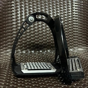 Étriers de sécurité professionnels en aluminium pour chevaux, à dégagement rapide, pour l'équitation anglaise et western, avec logo personnalisé, taille personnalisée, OEM ODM - Product Image 4