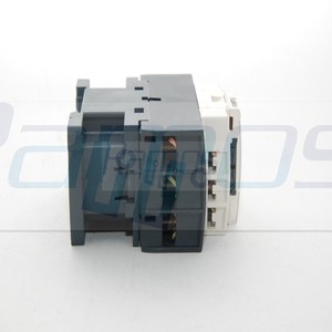 Contactor Trifásico Tripolar TELEMECANIQUE LC1D32M7, 32A, 220V CA, 50/60Hz, 15KW/400V, 20HP/480V - Product Image 3
