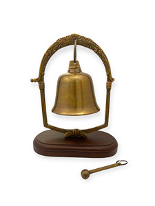 Cloche en laiton et bois antique de 4 pouces montée sur un support léger de 10 pouces pour bureau, comptoir, réception, décoration - Product Image 3