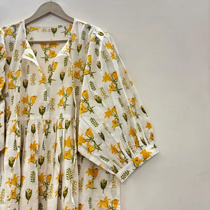 เสื้อทูนิคสั้นลายดอกพิมพ์ลายบล็อกด้วยมือ ผ้าฝ้ายรักษ์โลก คอวี แขนสามส่วน แต่งระบายลูกไม้ทำมือ ซักได้ ลายชิโนเซอรีแบบธรรมชาติ - Product Image 2