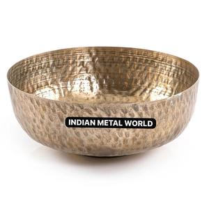 Vente en gros : Support de bol sur piétement en métal argenté antique, Uruli vintage en aluminium, support d'urne, pot de fleurs, centre de table pour mariage, maison, hôtel - Product Image 6