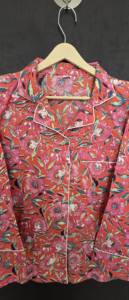 Ensemble de pyjama Jaipuri en coton floral corail vibrant, imprimé élégant, pour femmes, doux, pour l'été, l'automne et le printemps - Product Image 2