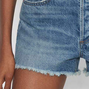 Shorts de mezclilla casuales y cómodos con logotipo personalizado para mujer / Diseño inspirado en tendencias, bolsillos laterales funcionales con presillas para cinturón - Product Image 4