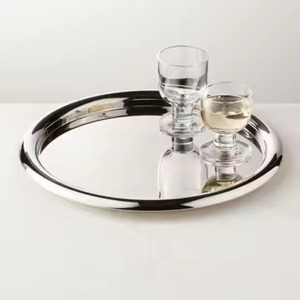 Plateau de service ovale en métal avec poignées en forme d'oiseaux, design classique poli, vaisselle durable pour les fêtes - Product Image 4