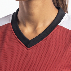 Camiseta deportiva de lacrosse de malla para mujer, diseño personalizado para equipos, ajuste holgado, camiseta de lacrosse de malla con cuello en V para mujer - Product Image 4