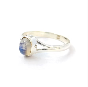 Bague personnalisée unisexe en pierre de lune bleue, cabochon ovale, collection de bijoux faits à la main, pour tous les jours et les occasions - Product Image 2