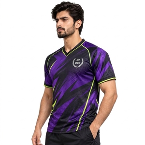Maillot de football élégant conçu avec un tissu confortable et des coutures durables offrant une liberté de mouvement facile, une finition soignée et une fiabilité garantie. - Product Image 4