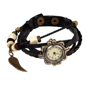 Magnifiques montres à anneaux en cuir faits à la main pour femmes, style bohème rétro, ailes d'ange, personnalisables - Product Image 5