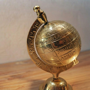Globe terrestre en laiton de style antique, décoration de bureau, accent nautique - Product Image 3
