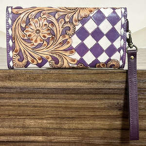 Nuevo Bolso de Mano de Cuero Vacuno Hecho a Mano para Mujer con Correa de Muñeca, Diseño Floral Tallado, Estilo Occidental, Patrón a Cuadros para Damas - Product Image 6