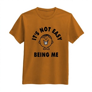 Non è facile essere <span class=keywords><strong>io</strong></span>, signor. T-shirt da uomo con stampa Happy Character, manica corta, girocollo, vestibilità regolare, casual, in jersey di cotone - Product Image 1