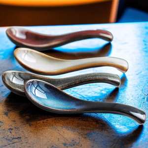 Cuchara de cerámica japonesa con mango largo, accesorios para la ceremonia del té japonés, cuchara para té, dispensador de sopa, entrega en una sola pieza, solo a través de UO - Product Image 3