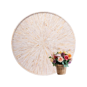 Bandeja otomana redonda grande hecha a mano con incrustaciones de nácar y borde elevado para mesa de centro, procedente de Vietnam. - Product Image 2