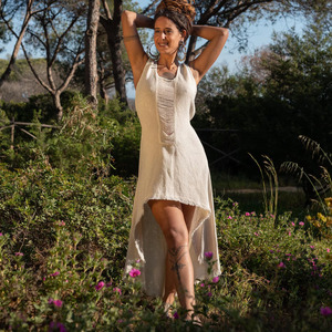 ชุดเดรสโบฮีเมียนผ้าฝ้ายดิบแบบเปิดหลัง ทรงไฮโลว์ พลิ้วไหว เหมาะสำหรับงานเทศกาล ของขวัญสำหรับผู้หญิง ขายส่ง - Product Image 4