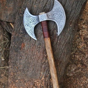 Tomahawk de doble hoja con cabeza de acero forjado y mango de madera, diseño táctico, grabado celta, grado industrial DIY, BA Enterprises Tree - Product Image 5