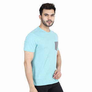 T-shirt à manches courtes bleu clair pour homme avec poche grise, coupe classique, t-shirt décontracté, col rond, 100% coton jersey - Product Image 4
