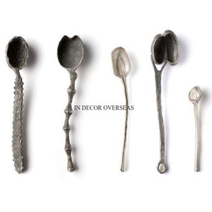 Ensemble cuillère et fourchette plaqué or de haute qualité, design floral, finition miroir, résistant à la rouille, couverts en métal pour mariage et table à manger. - Product Image 2