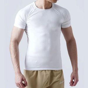 T-shirt de sport personnalisé à manches courtes pour hommes, 100 % coton, respirant, idéal pour la course à pied et la musculation, vente en gros - Product Image 1