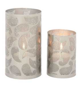 Porte-bougie en métal argenté avec motif Paisley perforé, lanterne décorative, décoration de Noël, pots à bougies en fer style hurricane - Product Image 1
