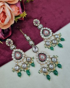 Handcrafted Kundan Pearl Drop <b>Necklace</b> With Matching Earring And Mangtika Brass Base Antique Gold Plated Jewellery Set Wholesale - Product Image 3
