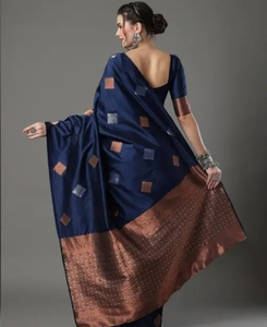 Sari de Fiesta KV para Mujer, en Seda Banarasi Azul Aura, Elegante - Product Image 3