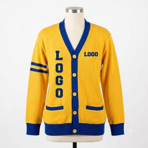 Suéter Universitario Personalizado de Chenilla con Letras Griegas para Hermandades HBCU, Fabricante de Ropa Universitaria - Product Image 4