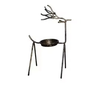 Elegante Portavelas Metálico Navideño para Decoración Festiva con Velas, Centros de Mesa Navideños y Accesorios para el Hogar - Product Image 1