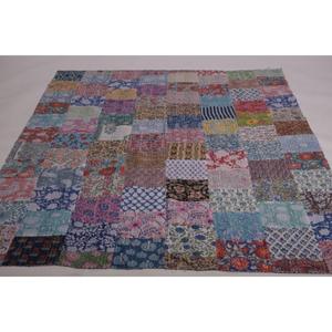 Couverture Kantha Imprimée Faite à la Main, Motif Floral Indien, en Coton Lavable, Écologique, Style Bohème Vintage, Couvre-lit Réversible pour la Maison - Product Image 2