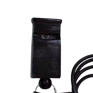 Silbato de Cuerno de Búfalo Hecho a Mano, de la Mejor Calidad, Duradero, Pulido, con Forma Irregular Moderna - Product Image 1