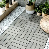 Dalles de terrasse WPC DIY 300x300, dalles de terrasse WPC à emboîtement, dalles de terrasse composites co-extrudées pour balcon et jardin