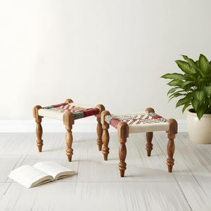 Taburete Charpai de Madera Hecho a Mano con Asiento de Tela Tejida, Otomana Tradicional India, Reposapiés Rústico para Sala de Estar, Muebles para el Hogar - Product Image 1
