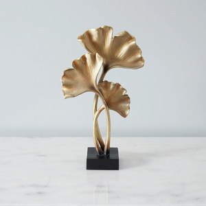 Abanicos de hojas texturizadas en azul intenso y dorado sobre bases de pedestal. Estilo mediterráneo vibrante disponible a precios de mayorista. - Product Image 2