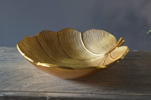 Bandeja de Hojas de Latón Chapada en Oro, Forma Irregular, Pulida, Decoración para el Hogar, Tema Floral - Product Image 2