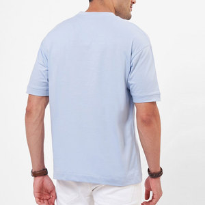 Camiseta de Manga Corta para Hombre, Color Azul Claro, Cuello Redondo, con Estampado de Pizza Alienígena, Corte Regular Informal, 100% Algodón Jersey - Product Image 3