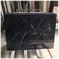 Dalles de marbre noir naturel de haute qualité Tuile de marbre Nero Marquina pour la décoration de comptoirs de sol